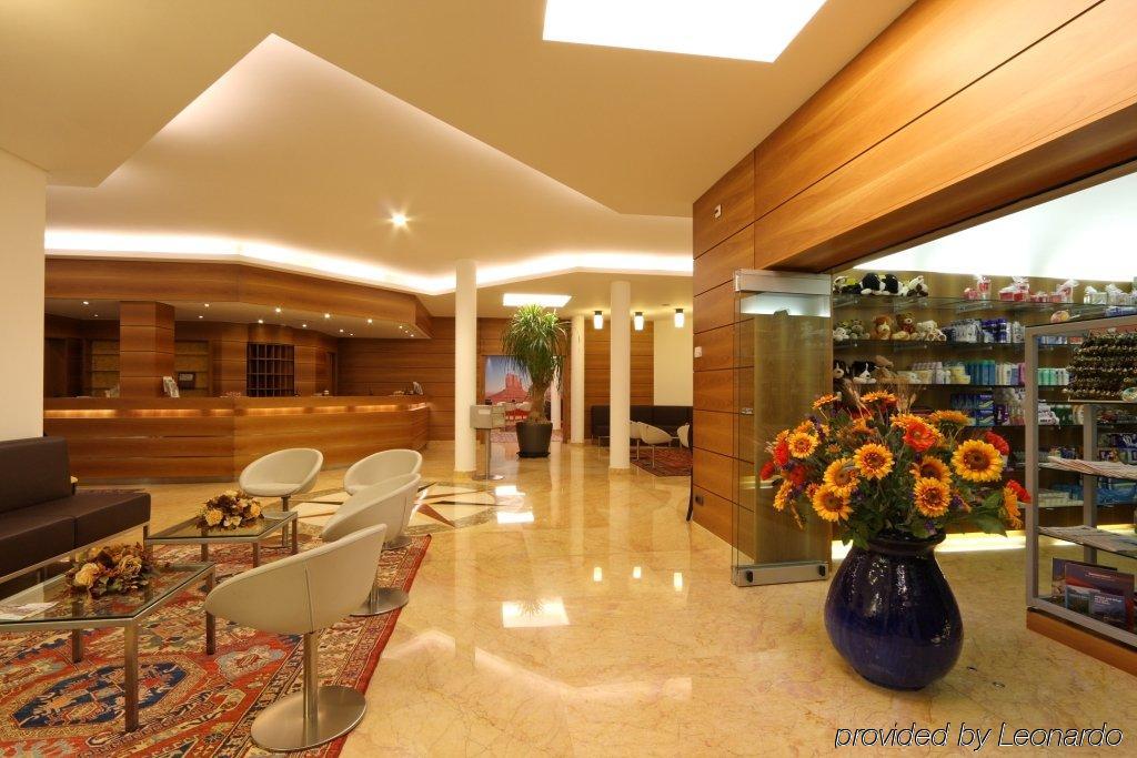 Coronado 4*